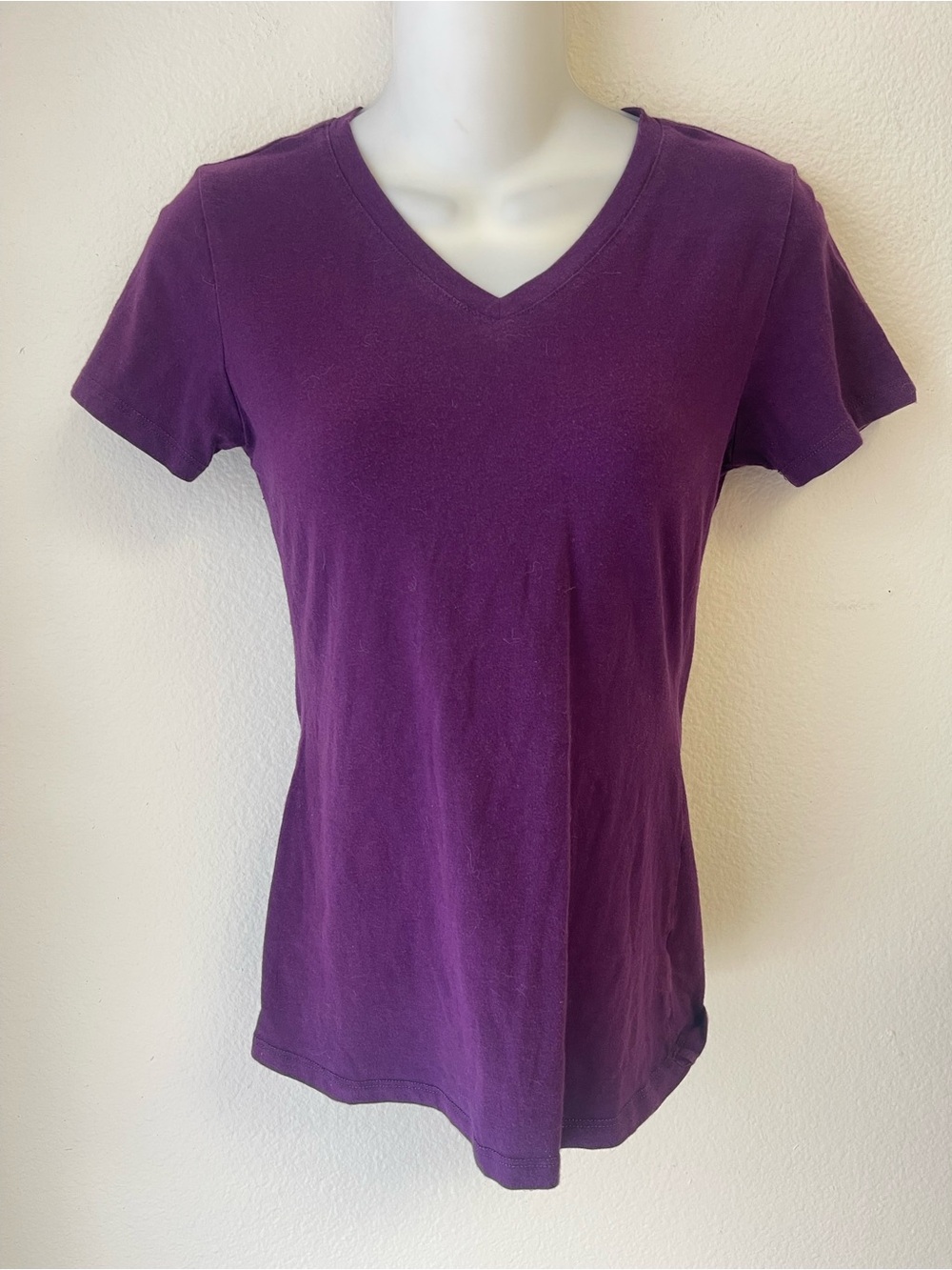 Active Basic Women's V-Neck Tee in Deep Purple